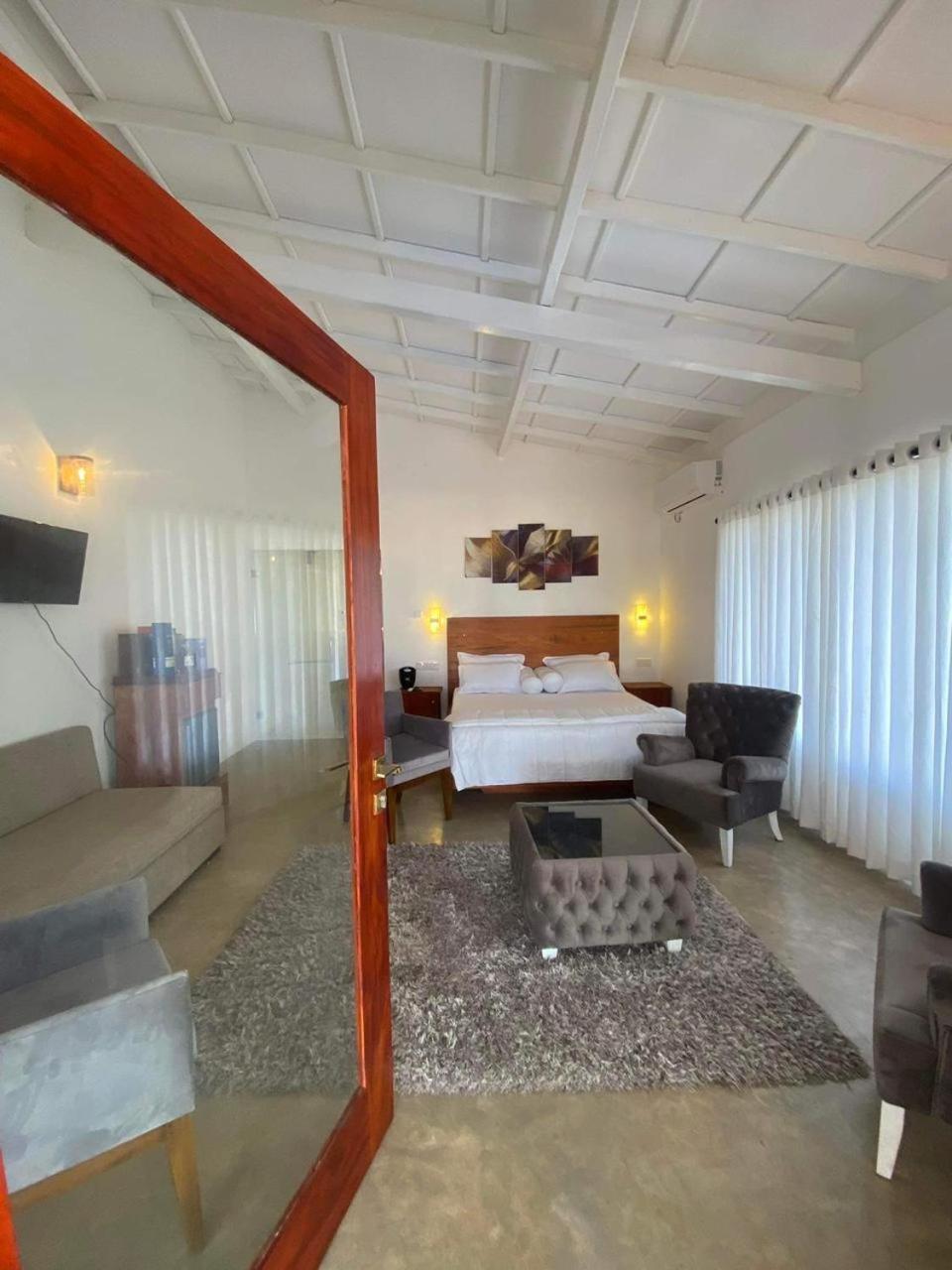 Sri Lanka Beach House Hotel Rathgama Luaran gambar