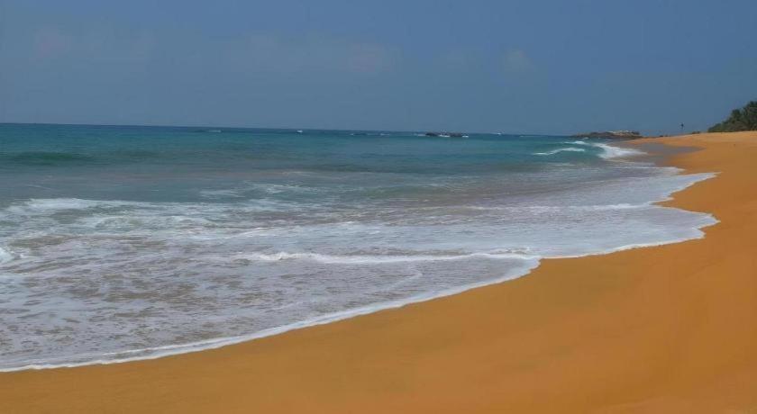 Sri Lanka Beach House Hotel Rathgama Luaran gambar